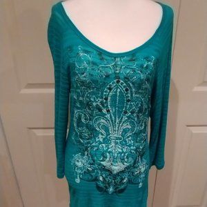 LONG T-Shirt MEDIUM Turquoise with Small Beads & Pattern on Front